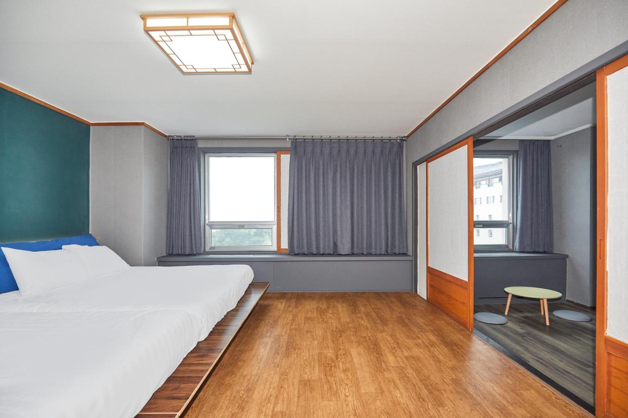 Kolon Hotel 4*