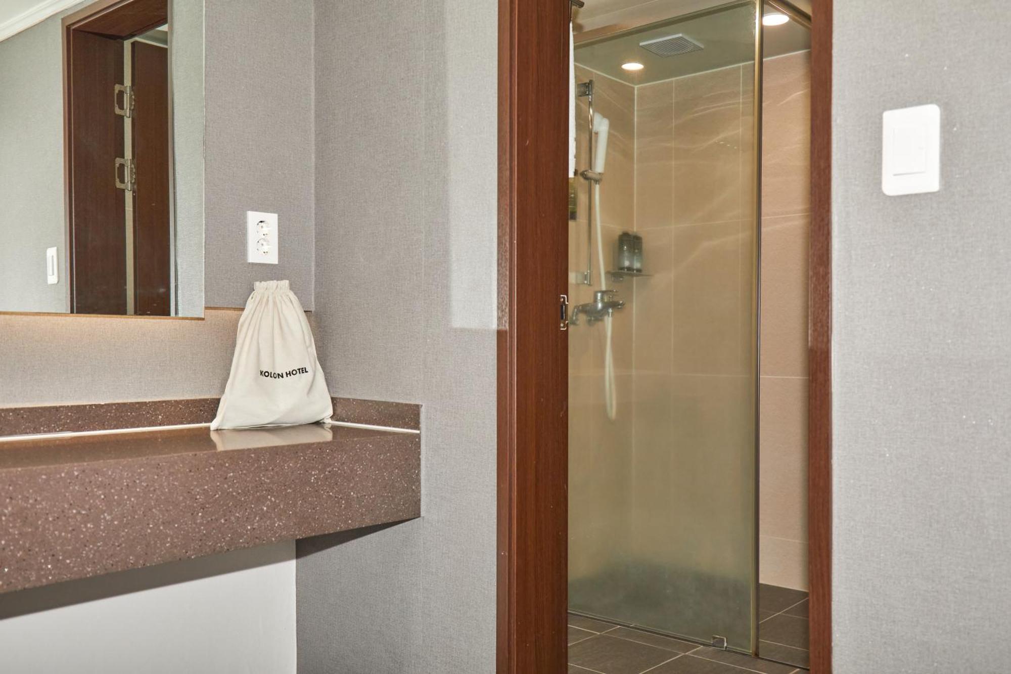 Kolon Hotel