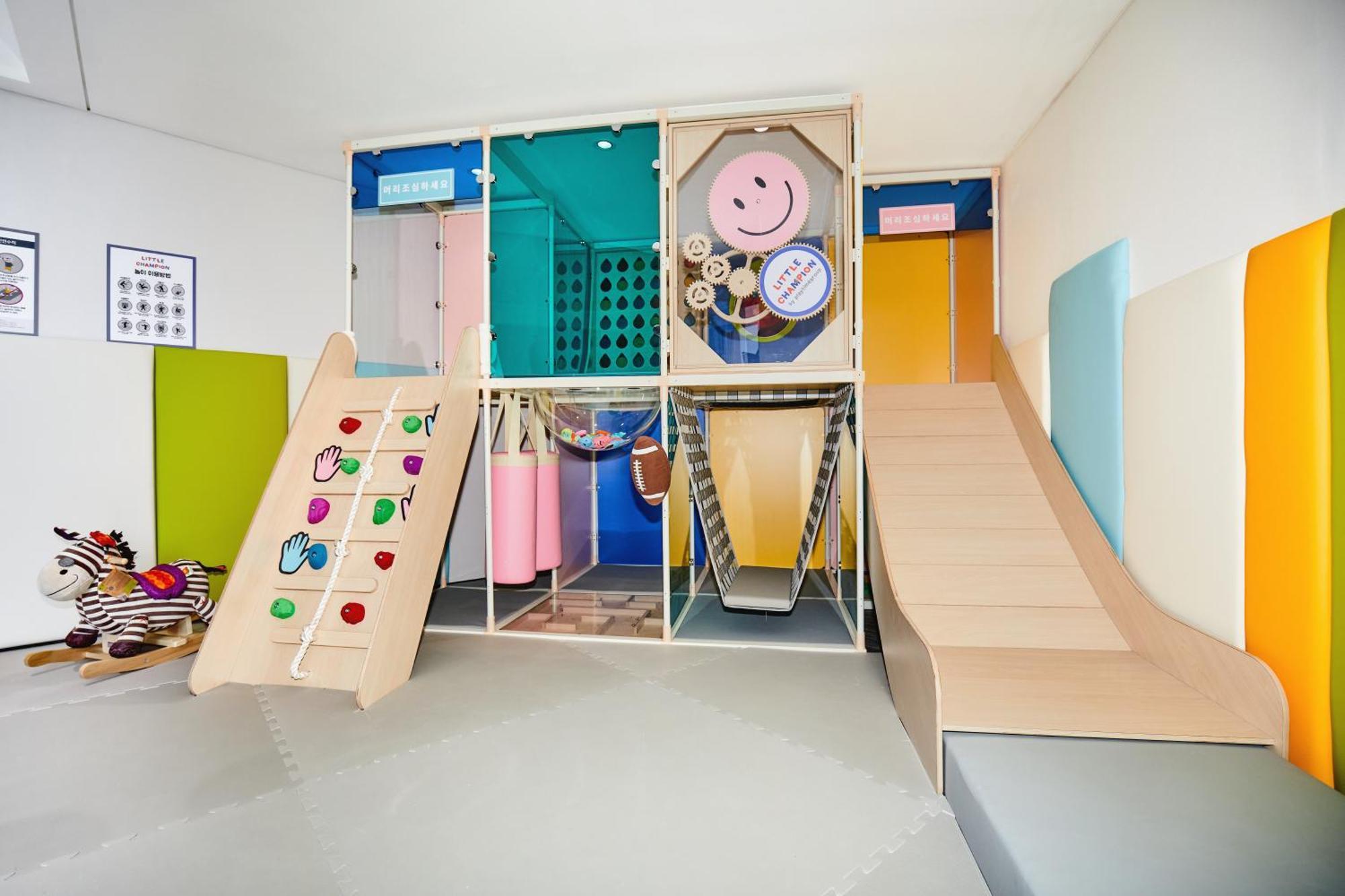 Kolon Hotel 4*